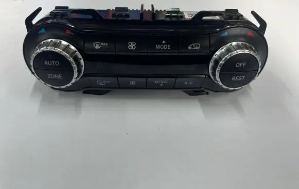 Mercedes-Benz CLA C117 X117 W117 Climate control unit A2469008415 17554920