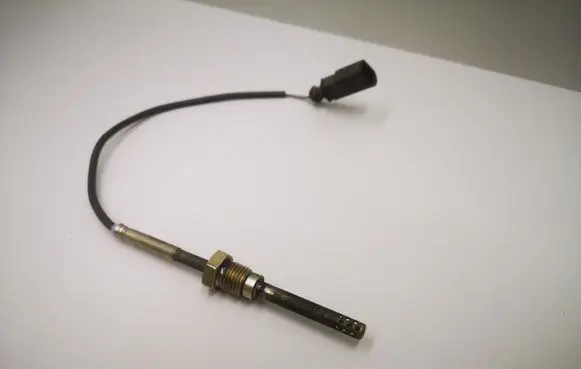 Audi A4 S4 B8 8K Exhaust gas temperature sensor 03L906088D
