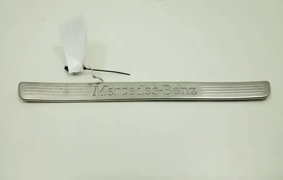Mercedes-Benz GL X166 Front sill trim cover A1666809500