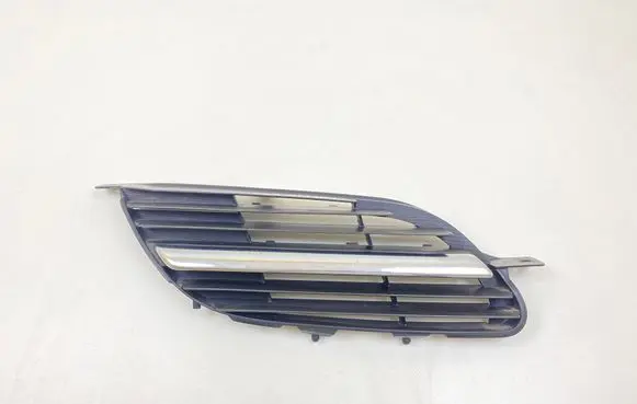 Nissan Almera Tino Front bumper lower grill 9381M020 2615i02
