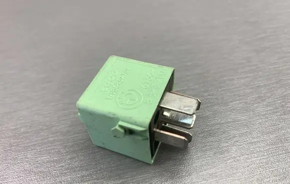 BMW 1 E81 E87 Other relay 61368373700 61360141229 8373700