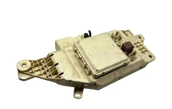 Toyota Land Cruiser (J100) Fuse box set 9098702016 1567001570 60061