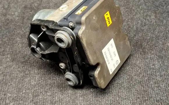 Volkswagen Taigo ABS Pump 2Q0614517AT 2Q0614517M