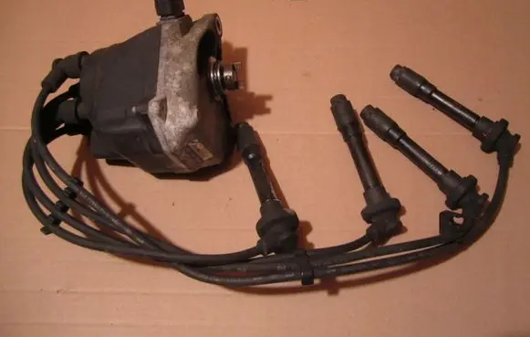 Honda Accord Spark distributor cap 