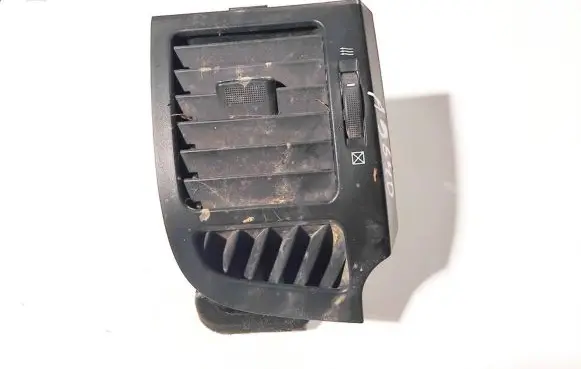 Chevrolet Captiva Dash center air vent grill