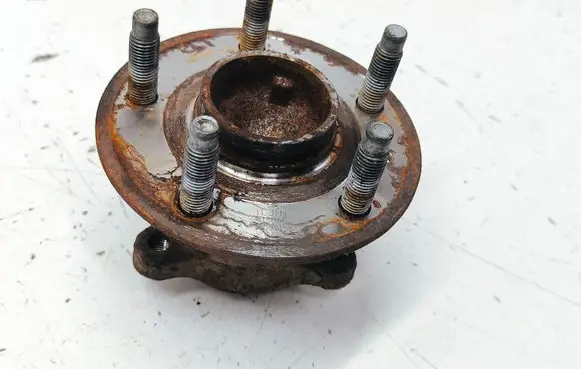 Buick Encore I Rear wheel hub 13593158
