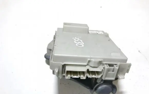 Lexus GS 300 350 430 450H Fuse box set 8267030250 0089m4k09