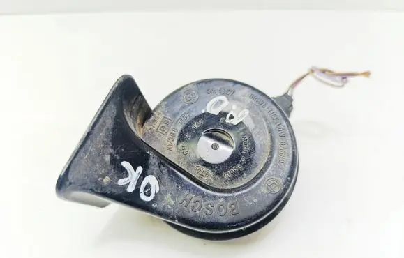 BMW 5 E39 Horn signal 011157