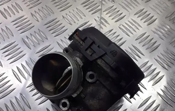 Peugeot 308 Throttle valve position sensor 9807238580-02