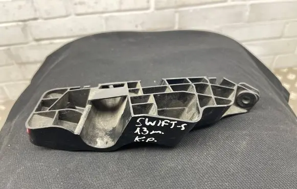 Suzuki Swift II Front bumper mounting bracket 7173268L0