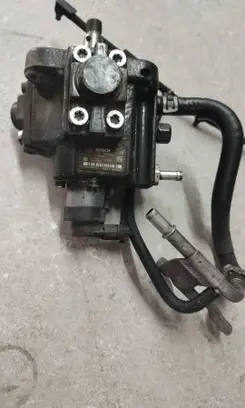 Opel Insignia A Fuel injection high pressure pump 55571005