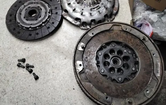BMW 3 F30 F35 F31 Clutch set kit 7615629 7615632