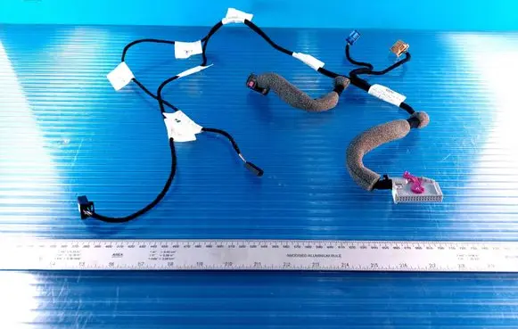 Volkswagen Cross Touran I Front door wiring loom 1T0971557AJ 1T0971557