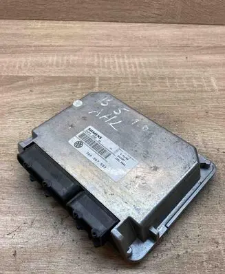 Volkswagen PASSAT B5 Engine control unit/module ECU 3B0907557 5WP425001