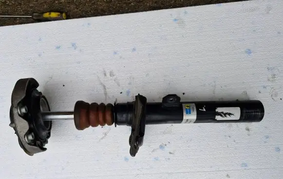 BMW X1 F48 F49 Front shock absorber/damper 31316861671 6861671