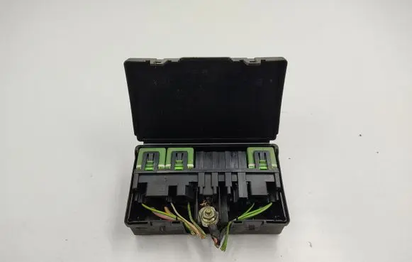Citroen C5 Fuse module 963222948001 97086100E