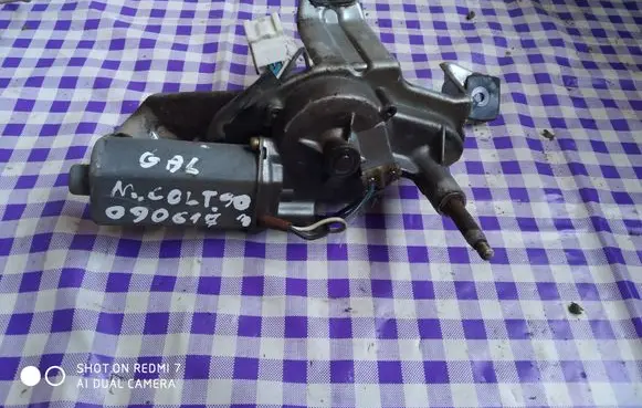 Mitsubishi Colt Rear window wiper motor