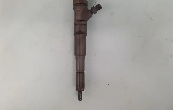 BMW 5 E60 E61 Fuel injector 7794435 13537794435