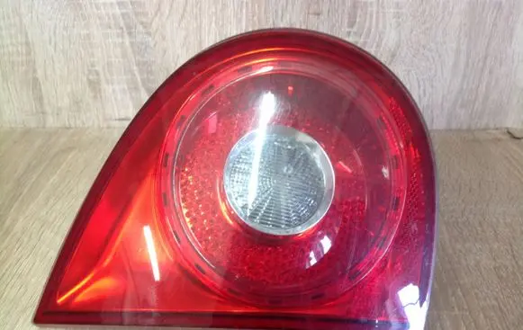 Volkswagen Golf V Tailgate rear/tail lights 1K6945093F
