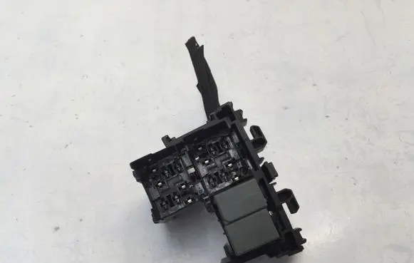 Nissan Juke II F16 Fuse box set 678835916R