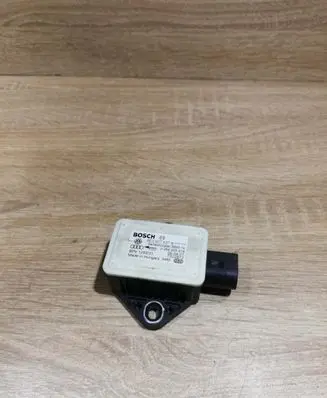 Audi A4 S4 B7 8E 8H ESP acceleration yaw rate sensor 8E0907637B 0265005618