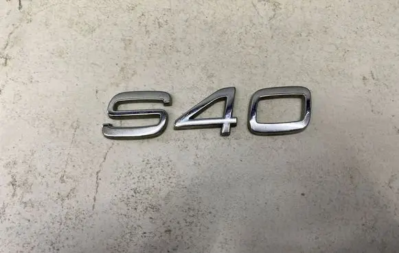 Volvo S40 Manufacturers badge/model letters 