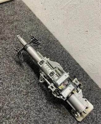BMW X5 F15 Steering wheel axle 6868391