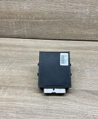 Toyota Avensis T220 Door control unit/module 8974105041 73658912