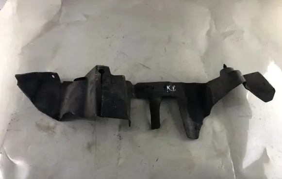 Chrysler Grand Voyager V Intercooler air guide/duct channel