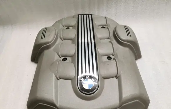 BMW 7 E65 E66 Engine cover (trim) 7511559