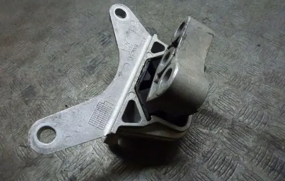 Lancia Delta Gearbox mount 51838160