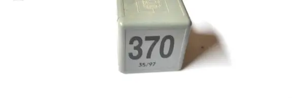Audi A6 S6 C5 4B Other relay 8D0951253