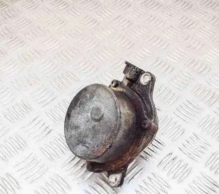 BMW 7 E65 E66 Vacuum pump
