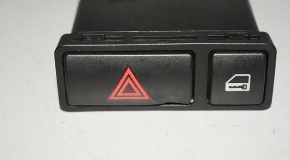 BMW X5 E53 Hazard light switch 8368920