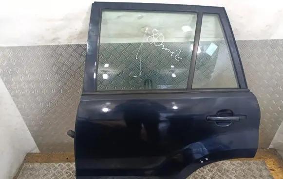 Suzuki Grand Vitara II Rear door