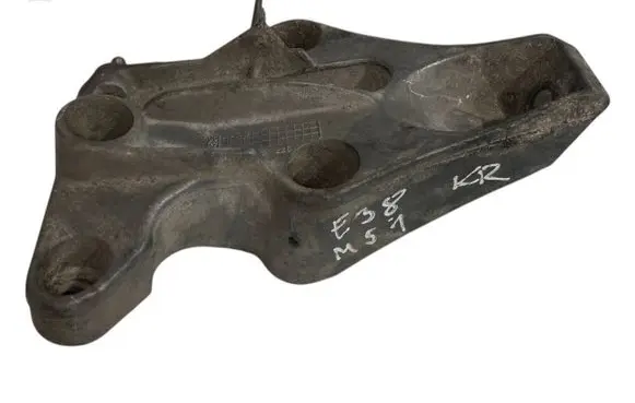 BMW 7 E38 Engine mounting bracket 1093811 22111093811
