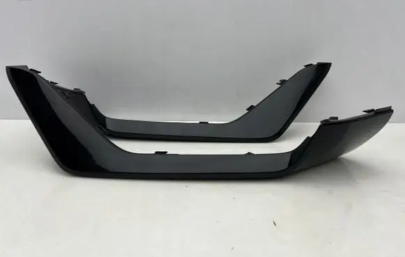 Volvo XC90 Front bumper splitter molding 31694567