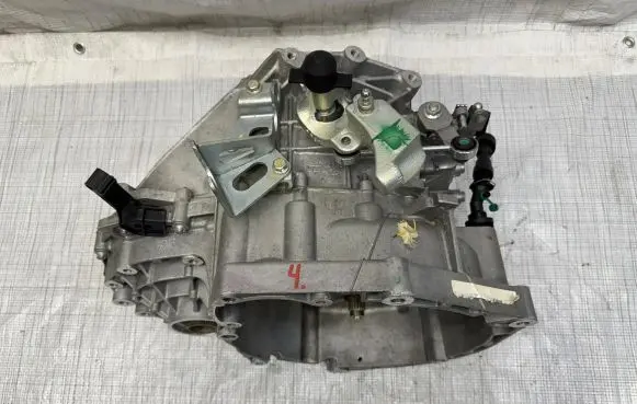 Fiat 500X Manual 5 speed gearbox 55238345