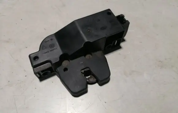 Citroen C4 I Loading door lock 9652301980