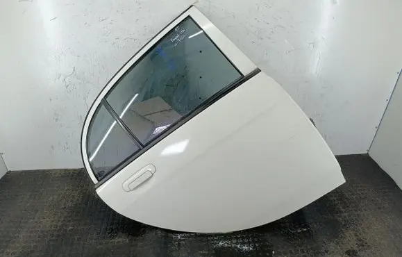 Peugeot iOn Rear door