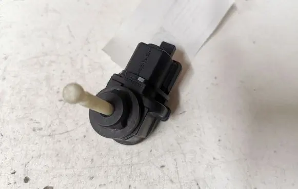 Ford Mondeo MK I Headlight level adjustment motor 94BG13K198AA