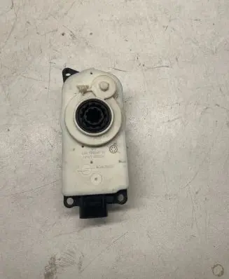 BMW X5 G05 Air flap motor/actuator 17204710