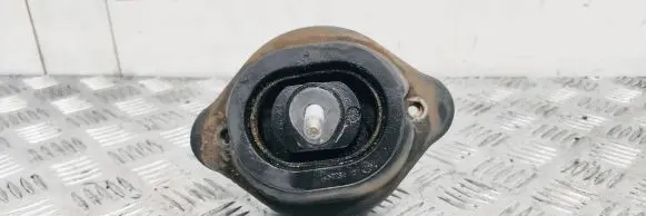 BMW X5 E53 Engine mount bracket 109699601