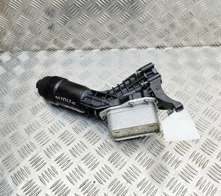 BMW 3 G20 G21 Oil filter cover 8580414 72499181