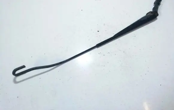Front wiper blade arm
