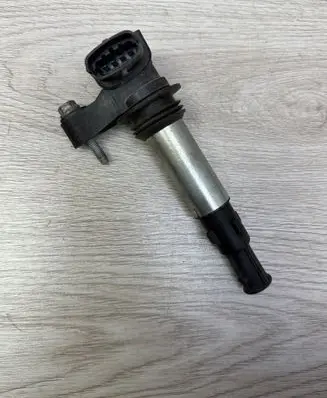 Cadillac SRX High voltage ignition coil 0221604104 12583514 B42380