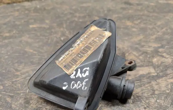 Chrysler 300 - 300C Intake resonator P53014016AI