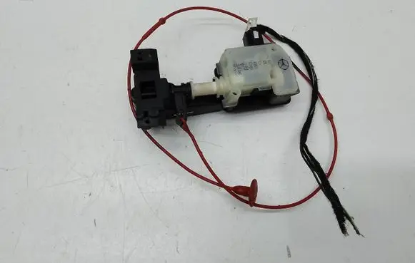 Mercedes-Benz GL X164 Fuel tank cap lock A2516390107 A2518200197