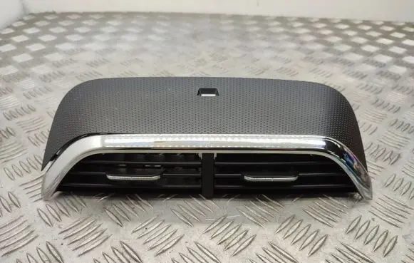 Skoda Octavia Mk4 Dash center air vent grill 5E3820951G