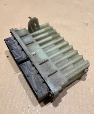 Opel Zafira A Coolant fan relay 15408375 24462346